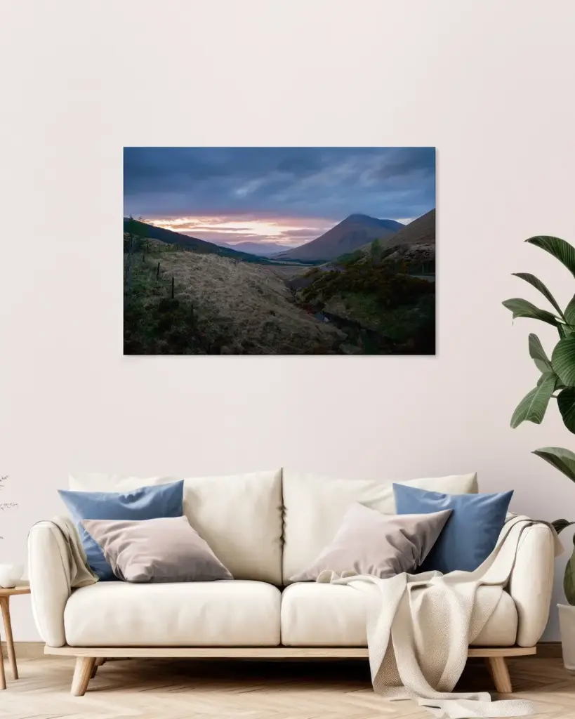 TOILE – Crépuscule sur la vallée de Beinn Dorain, Écosse (20x30 cm / 8x12″, Slim)
