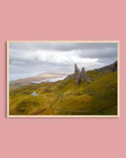 Old Man of Storr – Rochers mythiques - Poster encadré